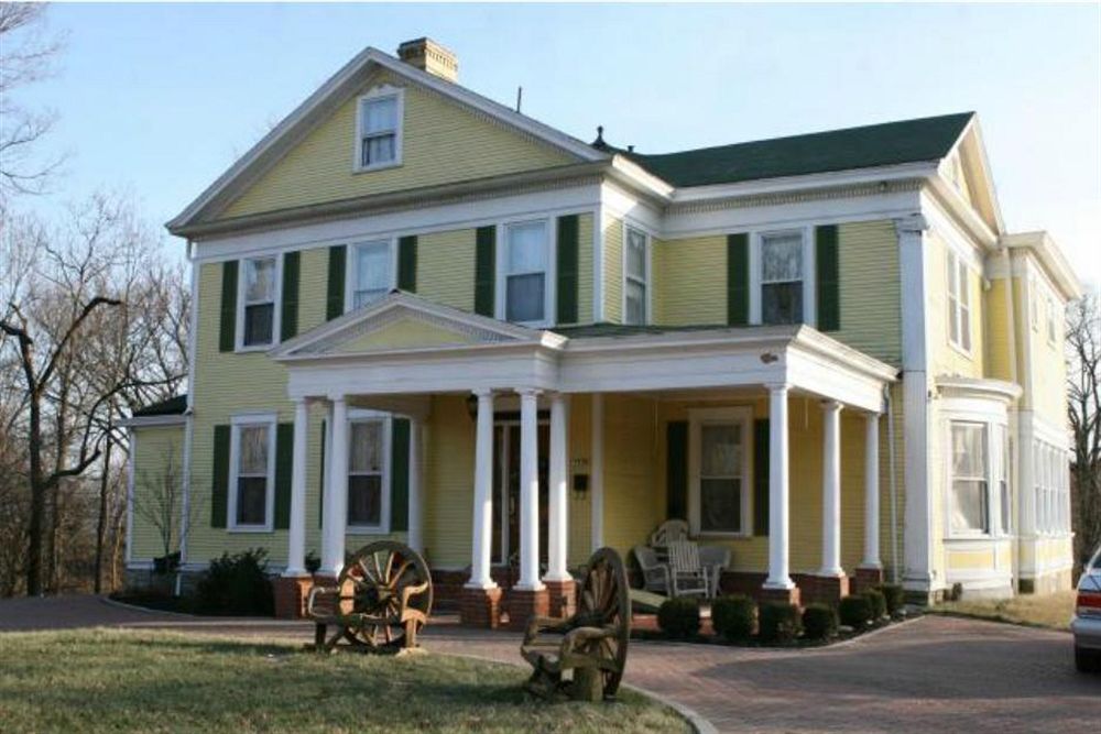 Discount Coupon for Six Acres Bed & Breakfast in Cincinnati, Ohio