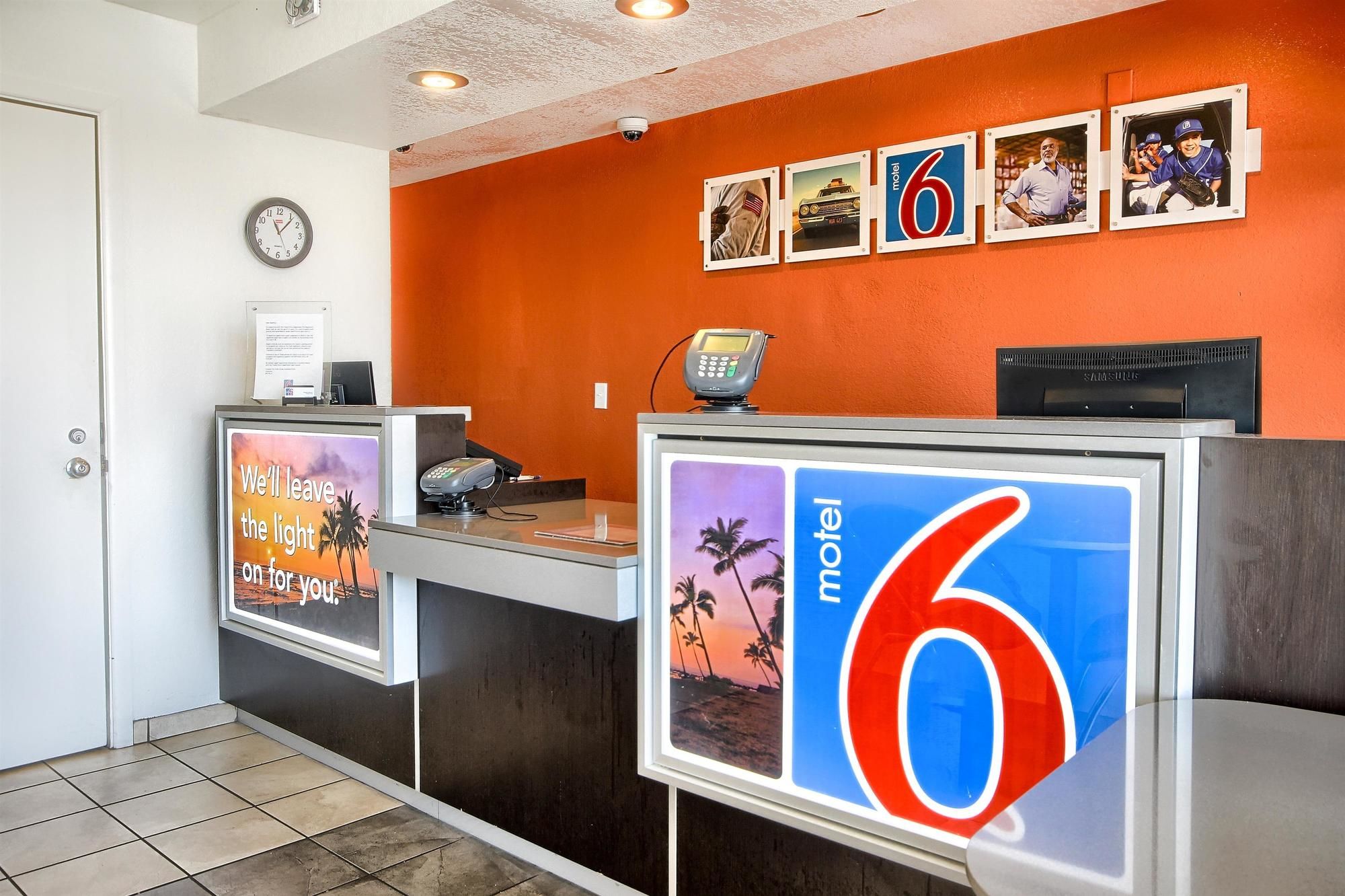 Discount Coupon for Motel 6 Fresno Blackstone North in Fresno, California Save Money!