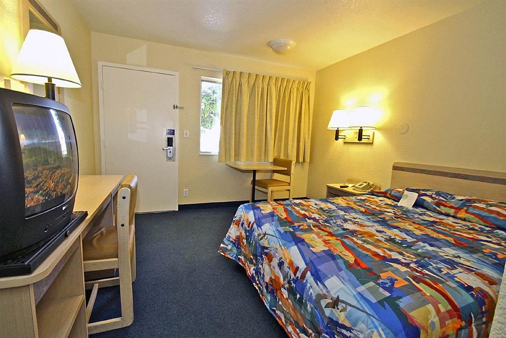Discount Coupon for Motel 6 Turlock in Turlock, California Save Money!