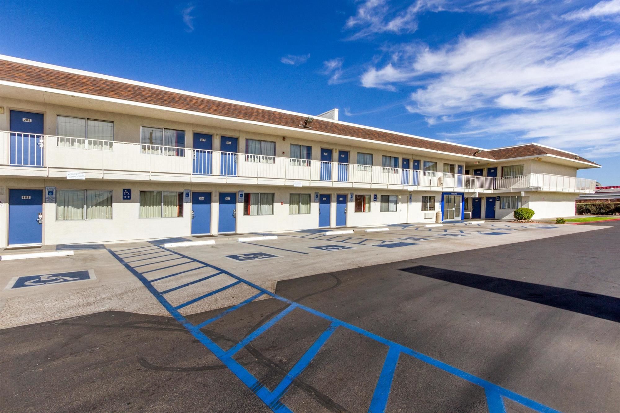 Discount Coupon for Motel 6 Phoenix North Bell Road in Phoenix