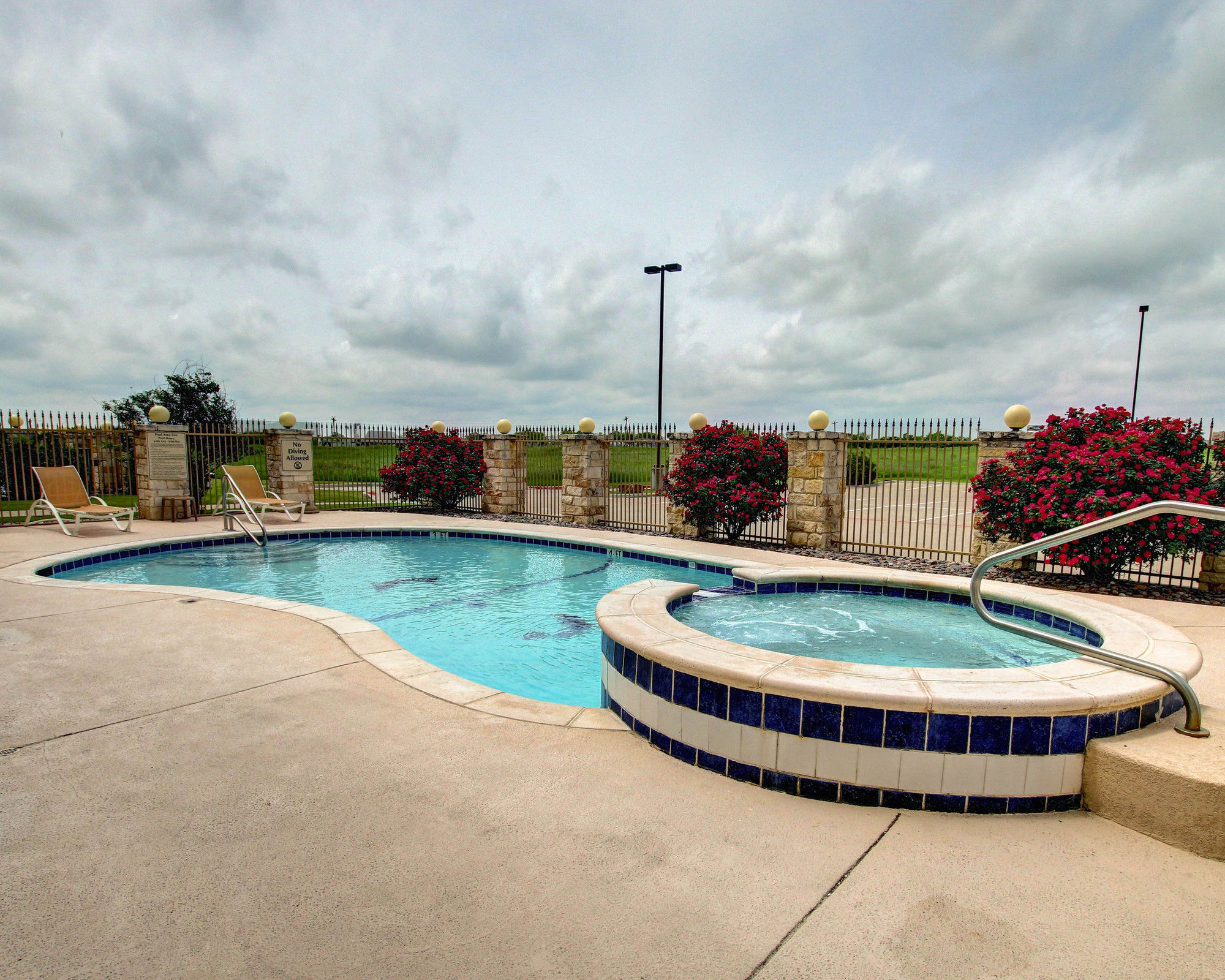 Discount Coupon for Comfort Inn And Suites Alvarado in Alvarado, Texas
