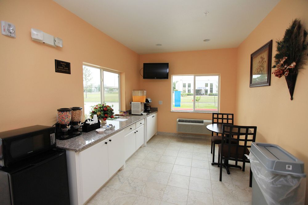 Moonlight Suites in Houston, TX