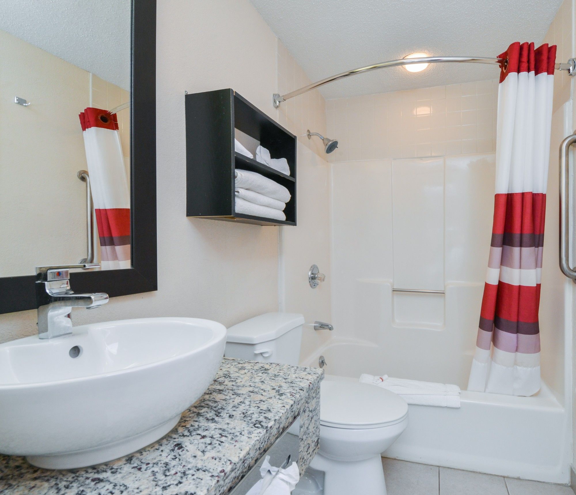 Red Roof Inn & Suites Guilford