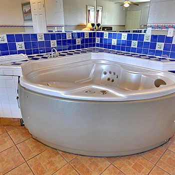 American Executive Inn in mesa, az