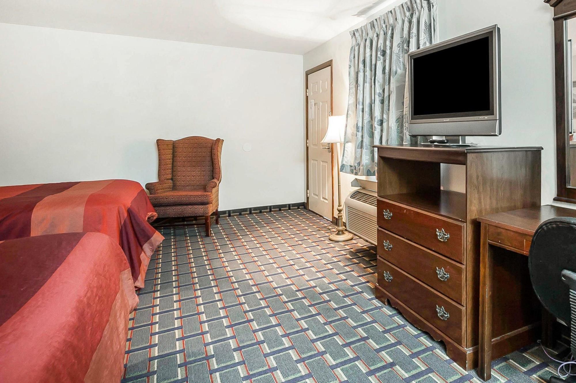 Rodeway Inn Lawrenceburg in Lawrenceburg, TN