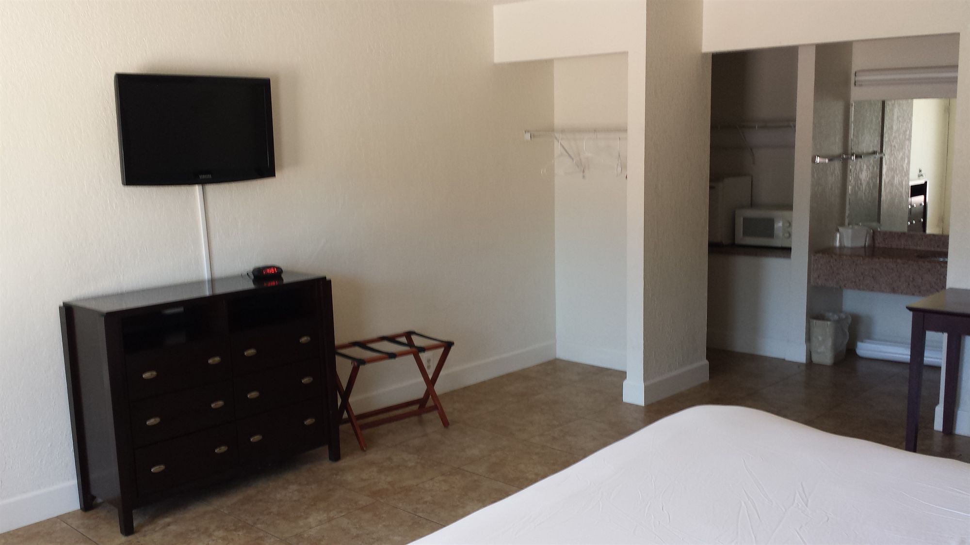 Days Inn St. Petersburg North in St Petersburg, FL