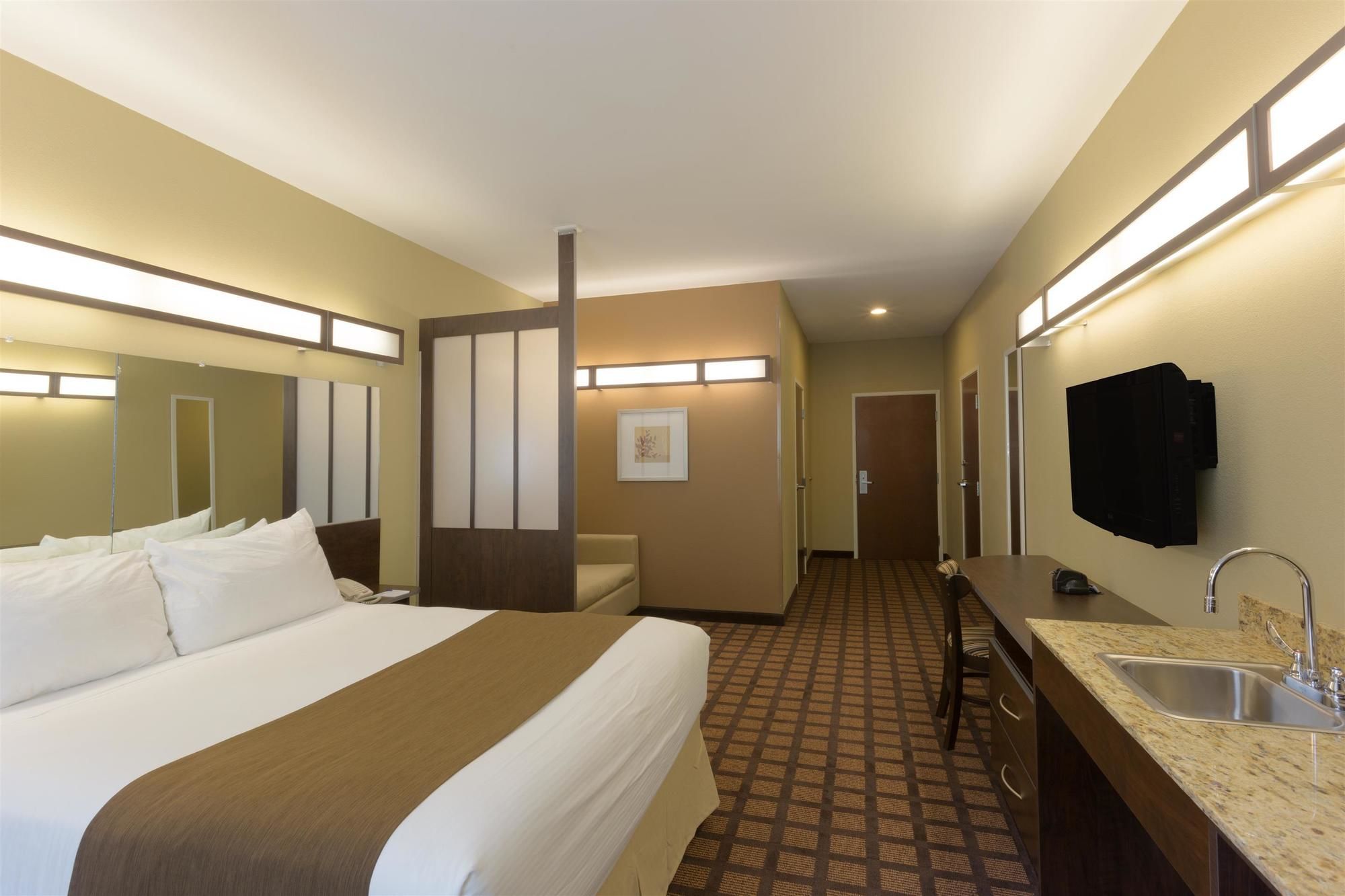 Discount Coupon for Microtel Inn & Suites By Wyndham Sylva Dillsboro Area in Sylva, North