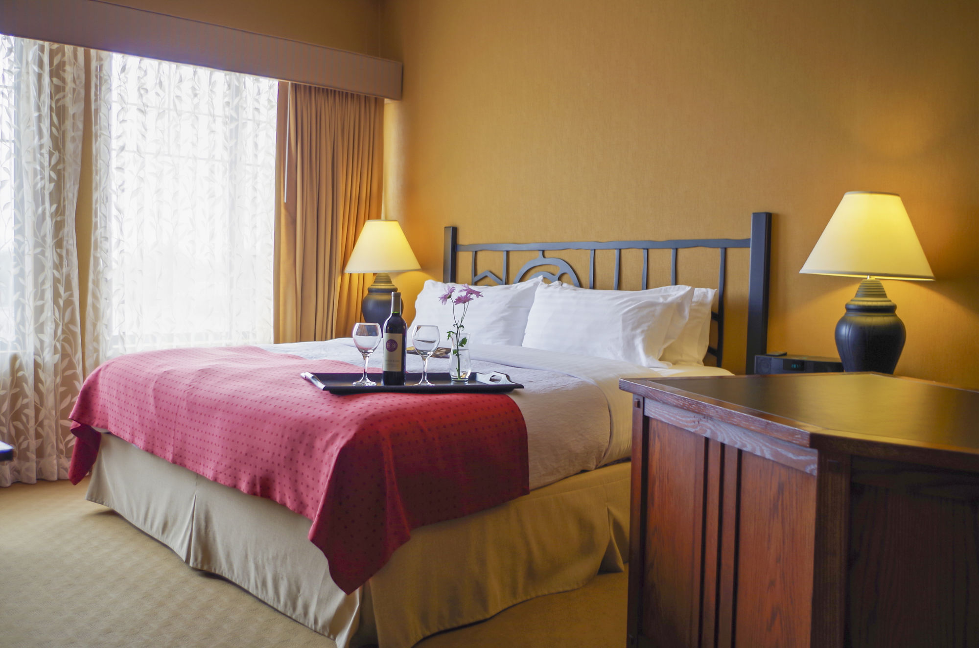 Holiday Inn Pewaukee - Milwaukee West in Pewaukee, WI