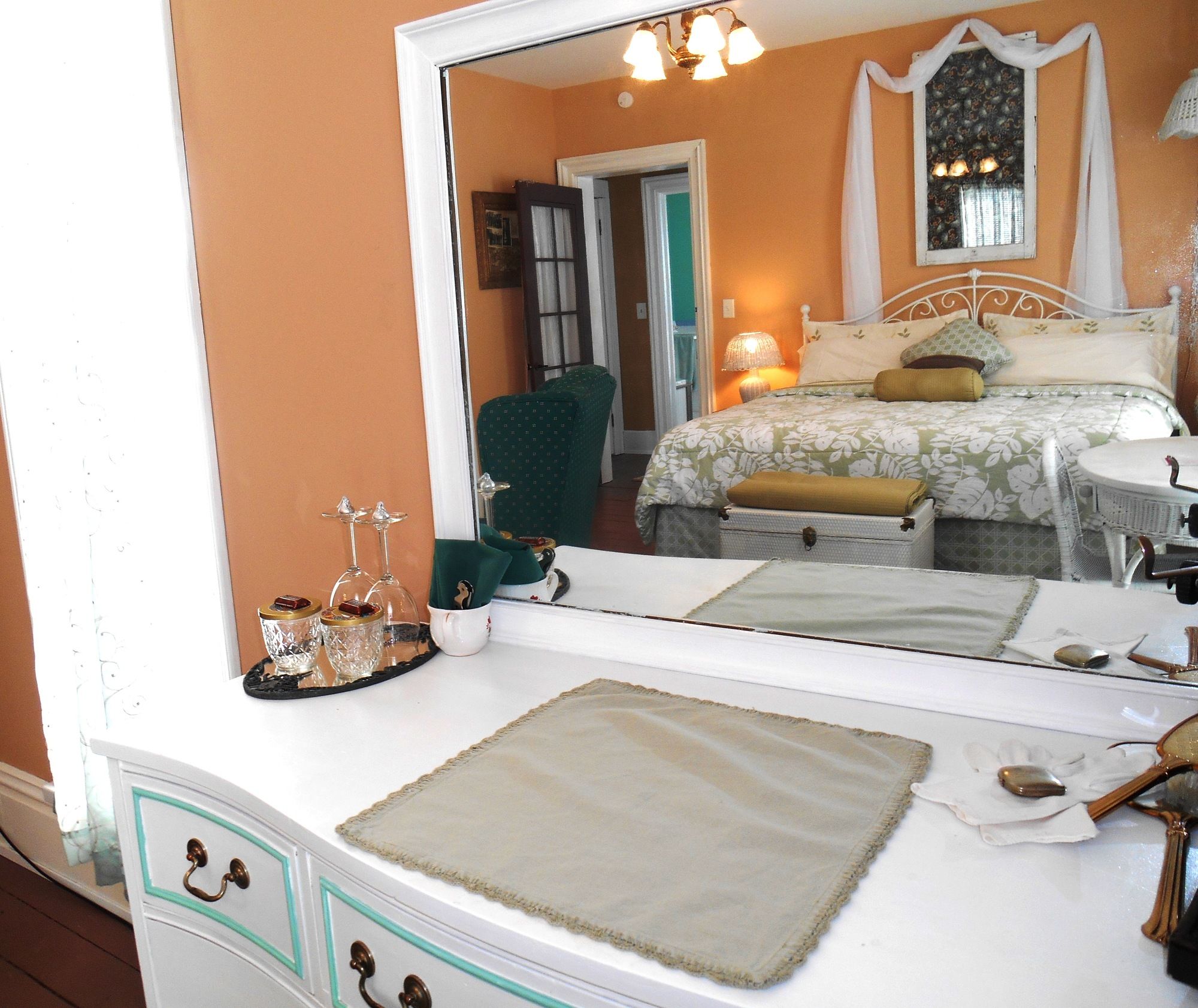 Discount Coupon for Amandas Bequest Bed & Breakfast in Montague