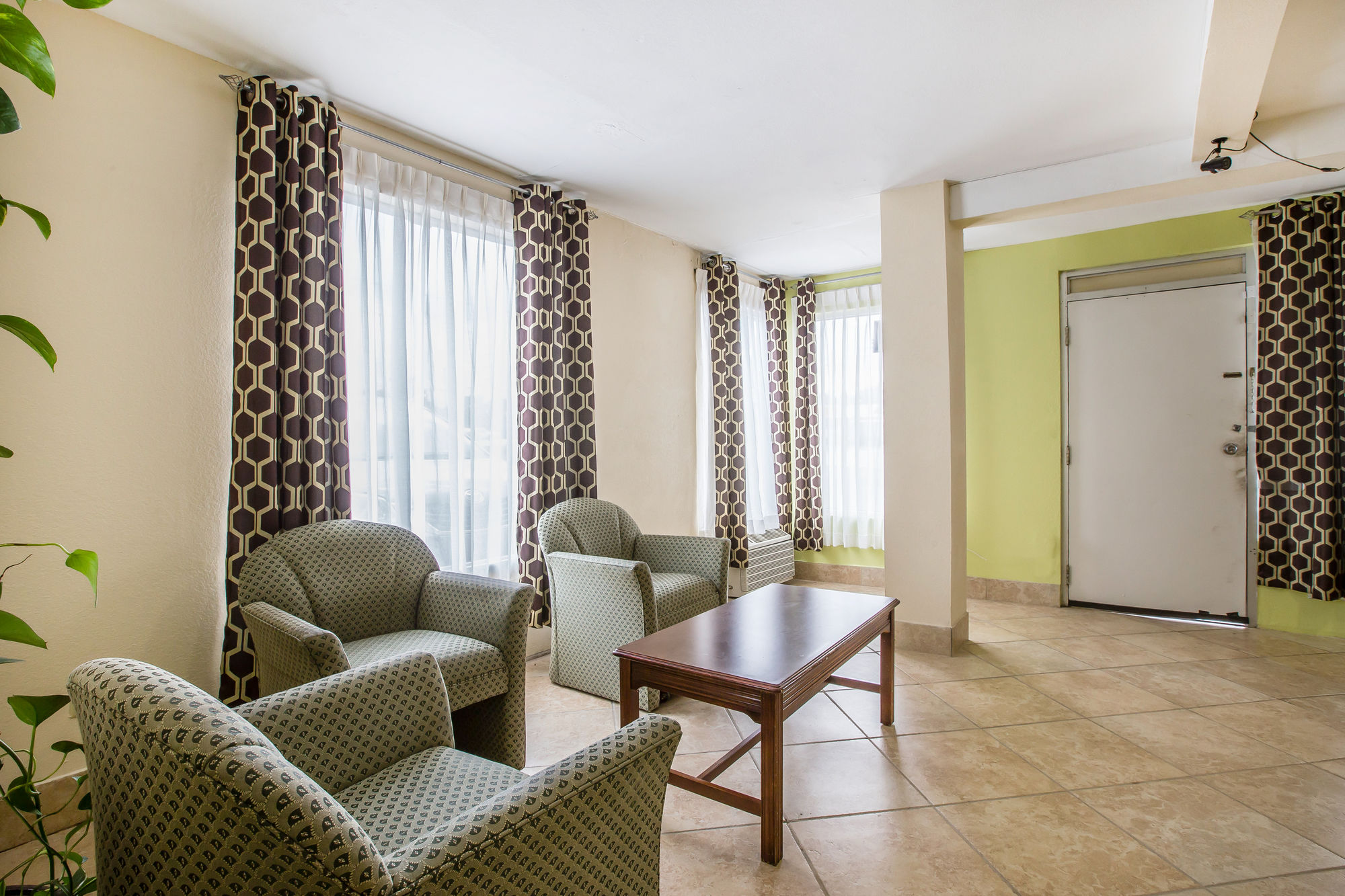 Clinton Hotel Coupons for Clinton, South Carolina