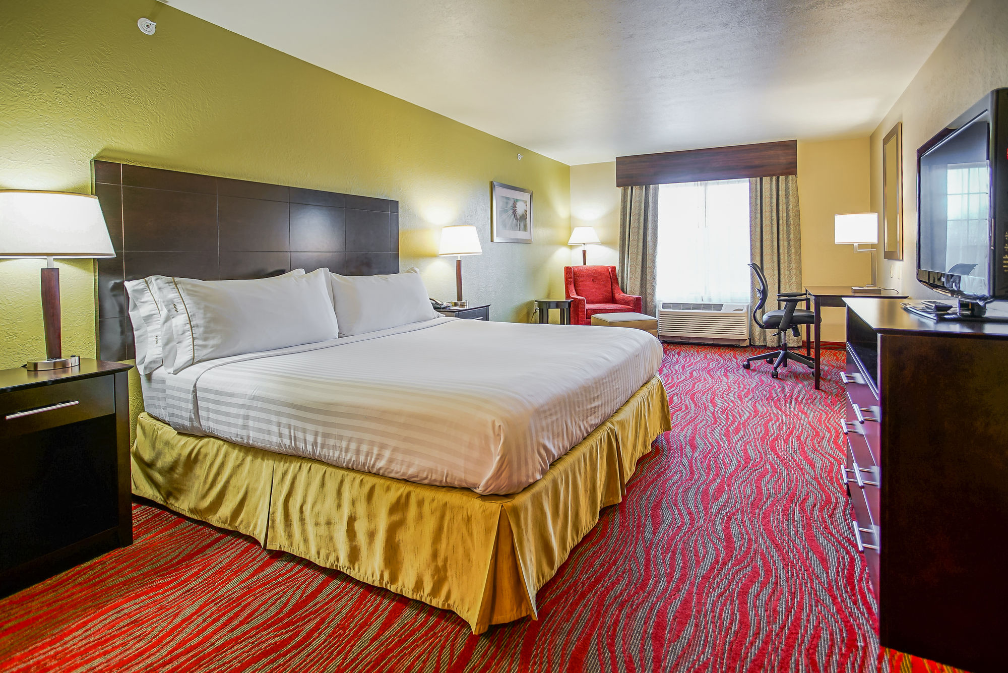 Discount Coupon for Holiday Inn Express Hotel & Suites Indianapolis