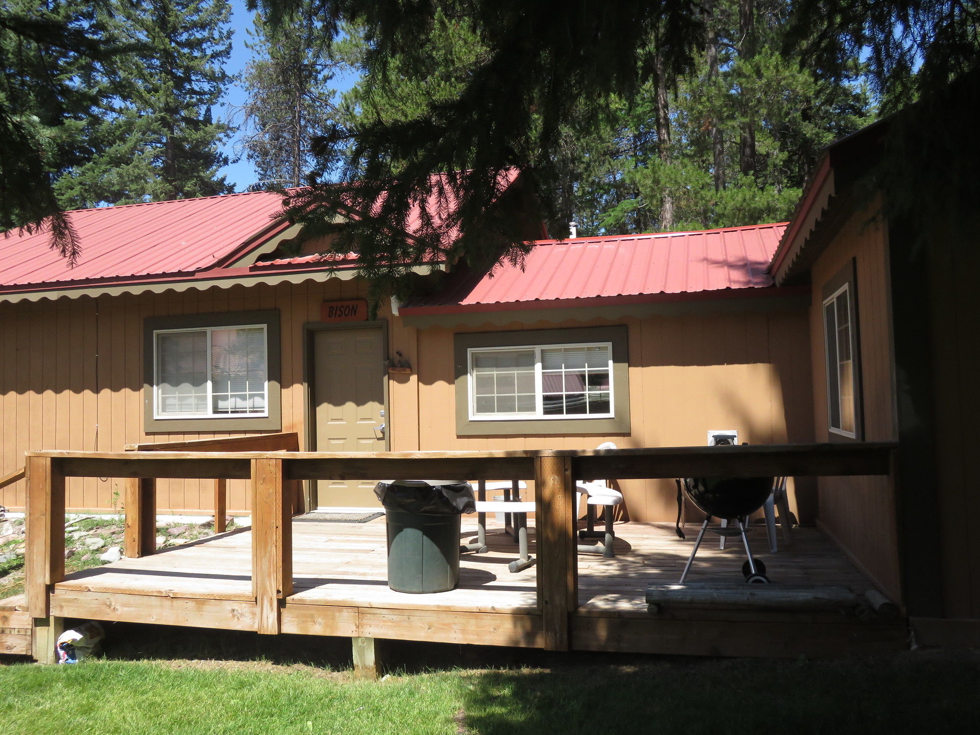 Discount Coupon for Historic Tamarack Lodge in Hungry Horse, Montana