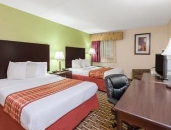 Days Inn and Suites Madison Heights MI in Madison Heights, mi