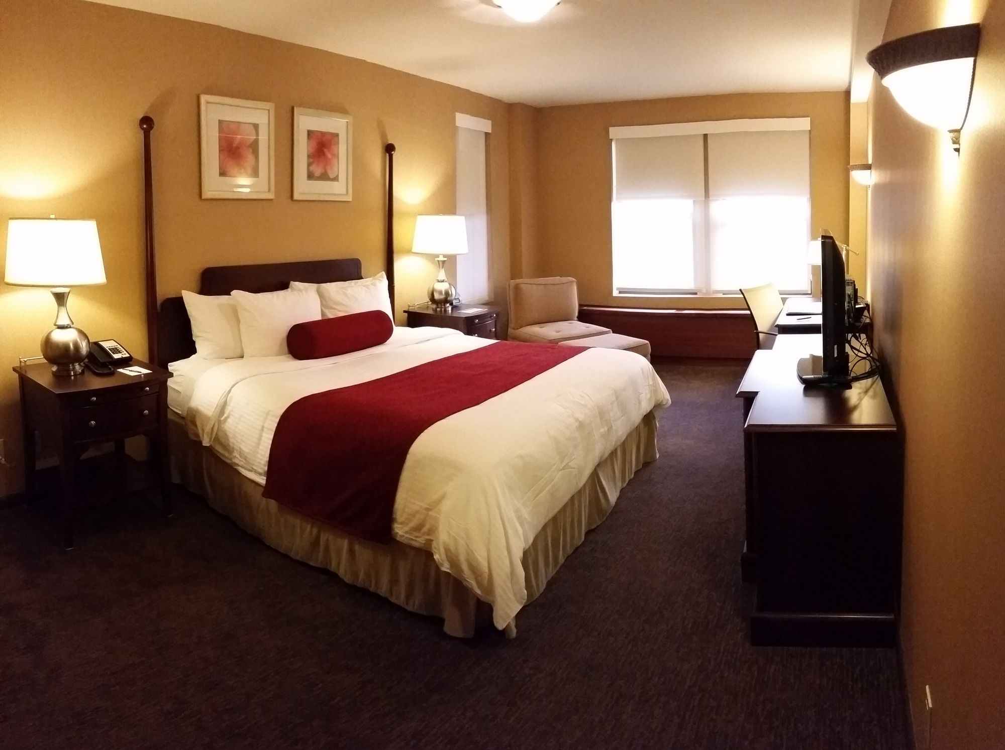 Discount Coupon for The Belvedere Hotel in New York, New York - Save Money!