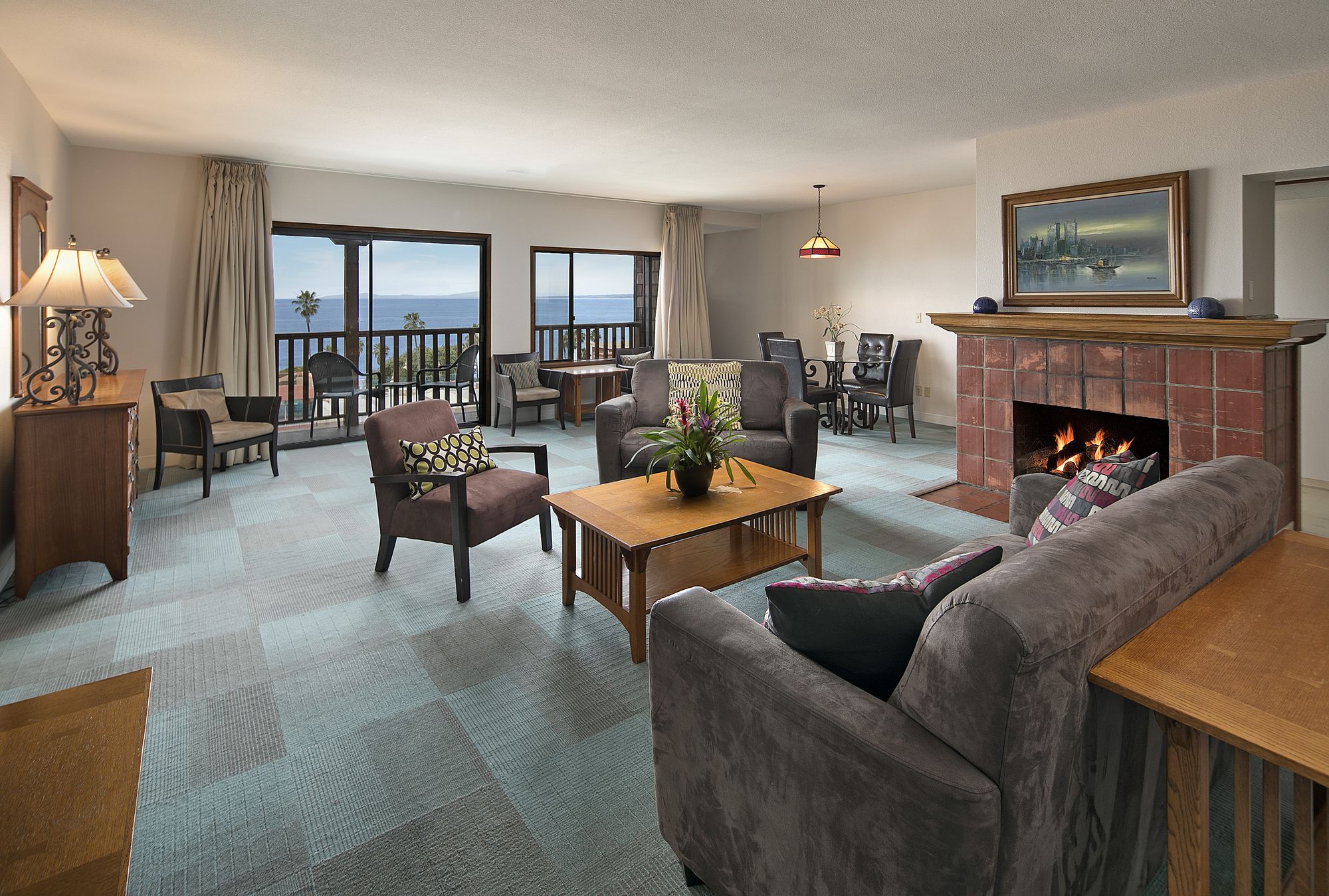 Discount Coupon for La Jolla Cove Suites in La Jolla, California Save
