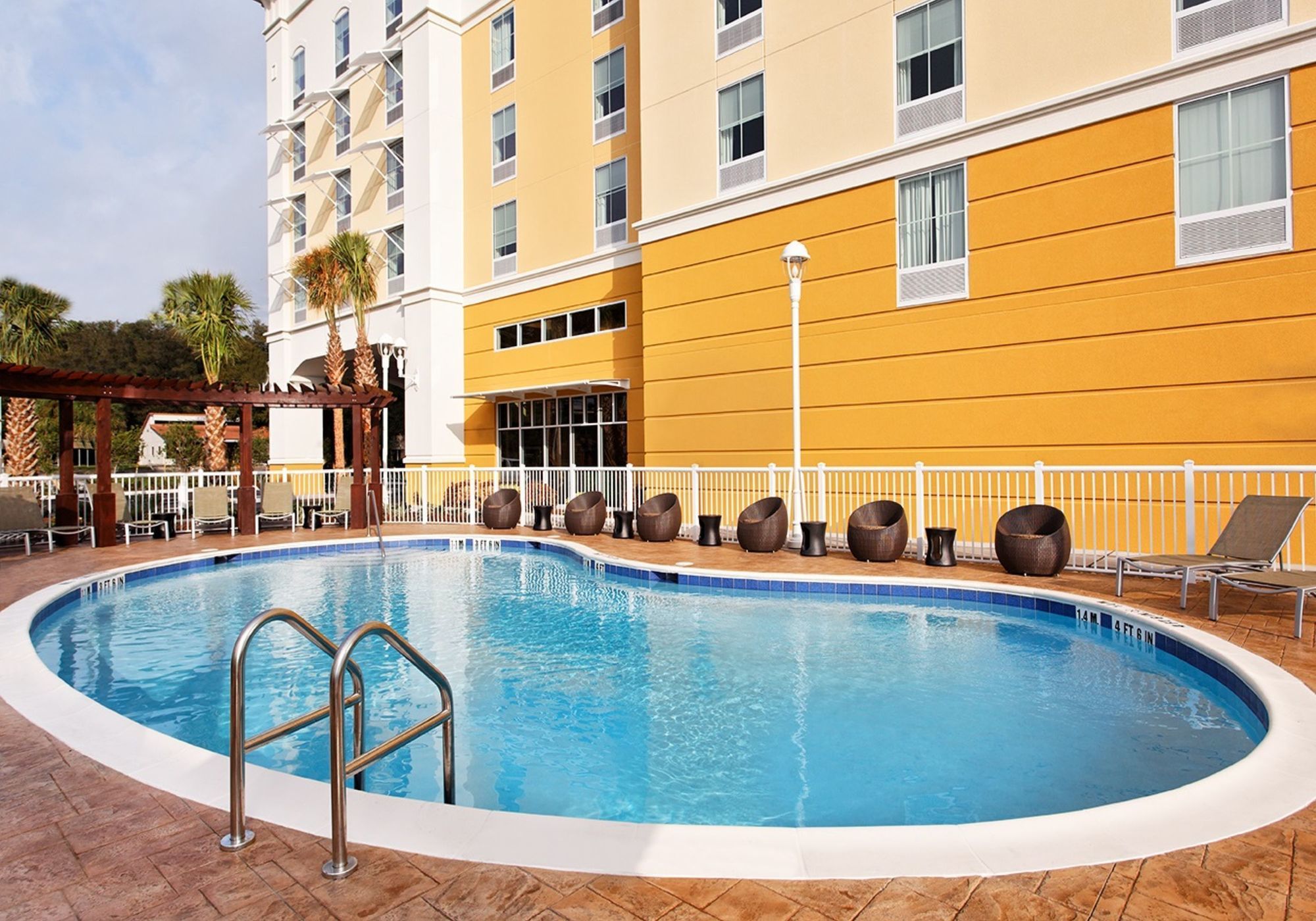 Discount Coupon for Hampton Inn & Suites OrlandoNorth/Altamonte Springs in Orlando, Florida