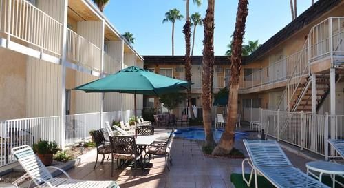 Cambridge Inn in Palm Springs, ca