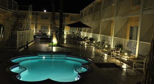 Cambridge Inn in Palm Springs, ca