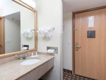 Baymont Inn & Suite Osage Beach in Osage Beach, MO