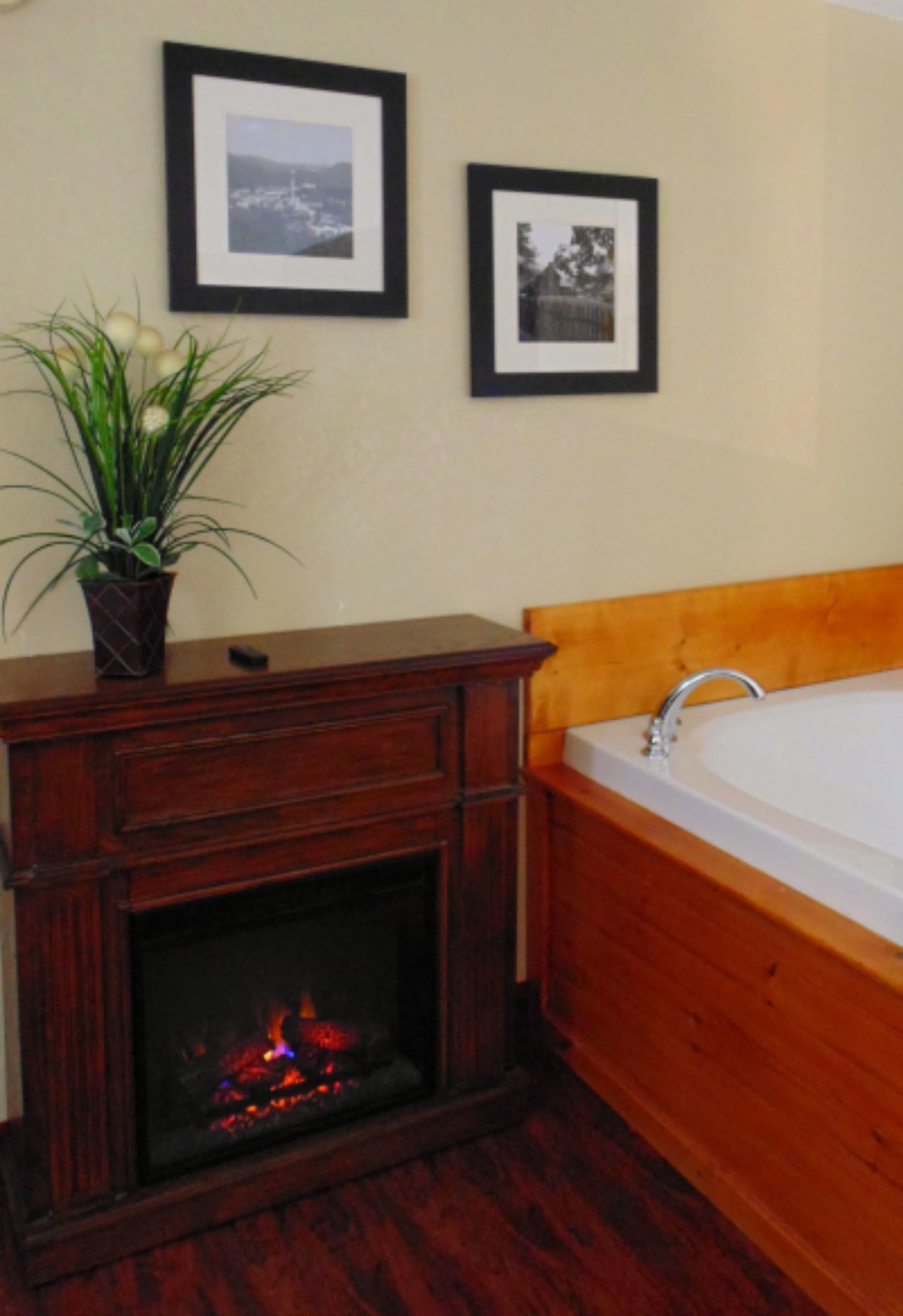 Baymont Inn & Suites Gatlinburg On The River