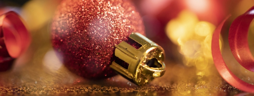 Sparkling Christmas background with red Christmas balls