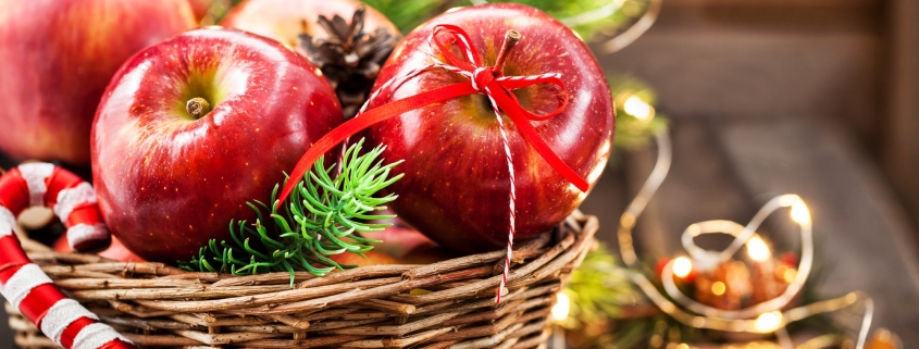 Christmas red apples