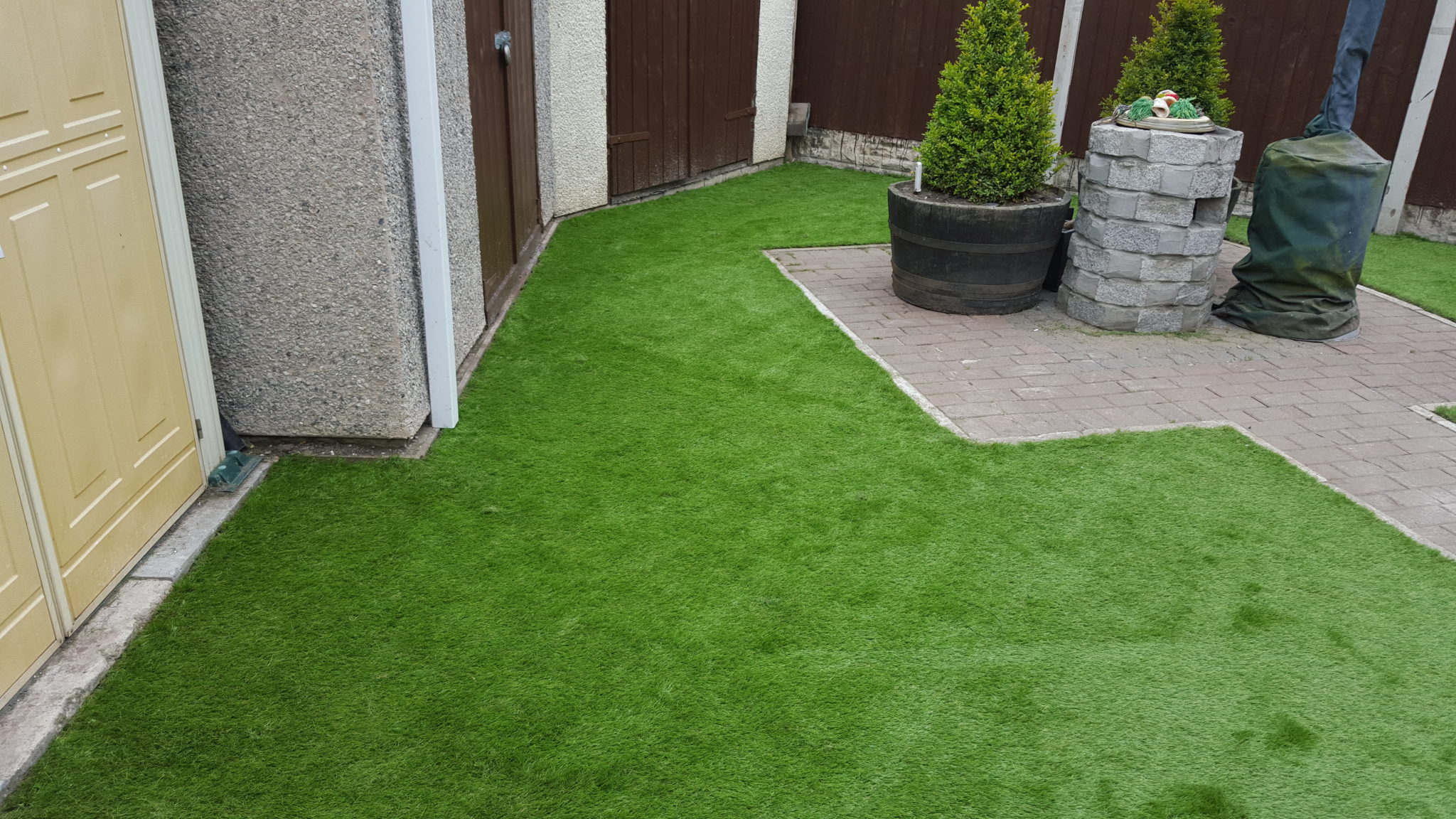 Leasowe Road Wallasey Village Fake Lawn Liverpool Artificial Grass UK
