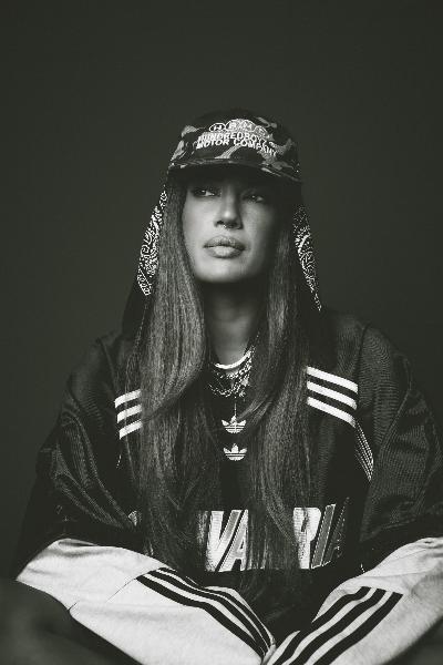 Chelina Manuhutu Photo
