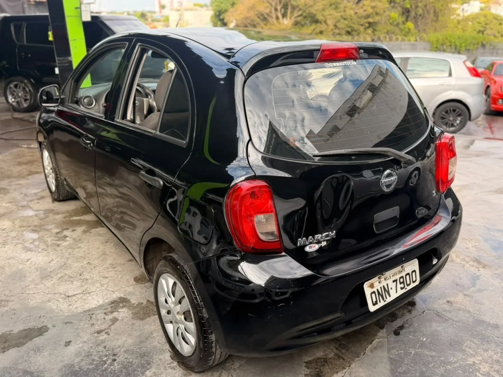Nissan March 1.0 MT FLEX 2018