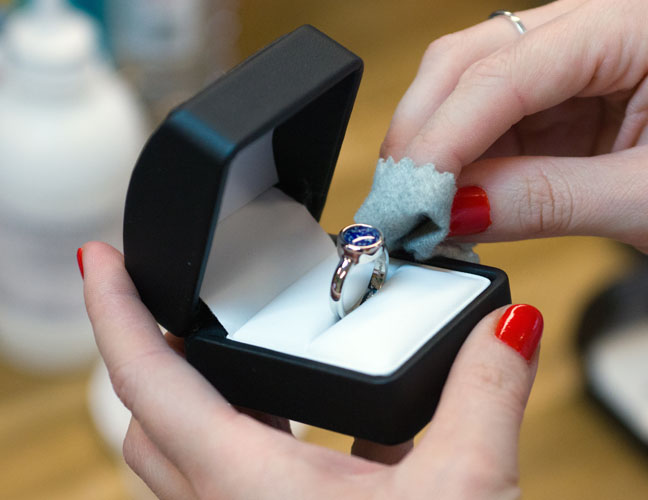 Ashes into jewellery Ashes into jewellery
