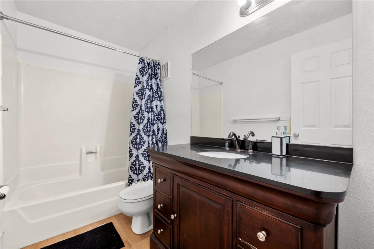 12-34-E-700-N-5-Provo-UT-12