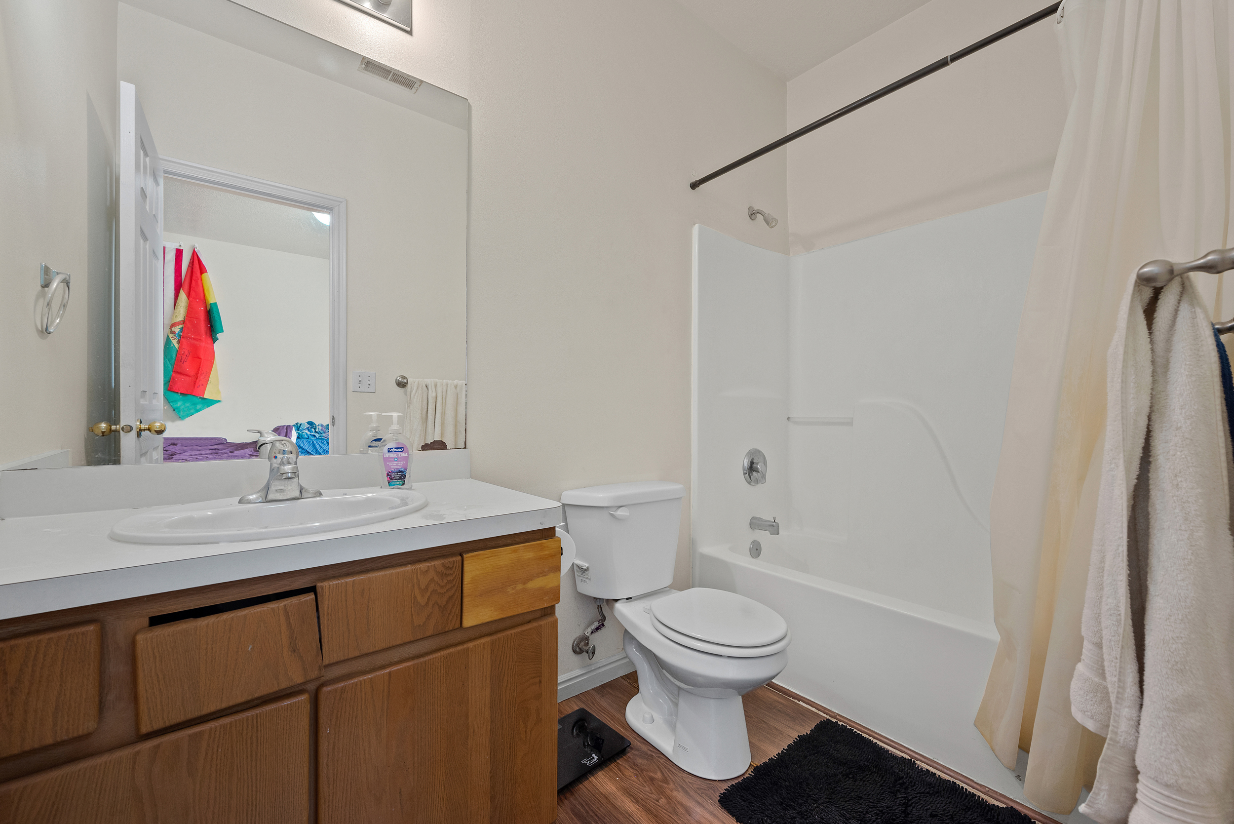 18_677-e-300-n-3-provo-ut