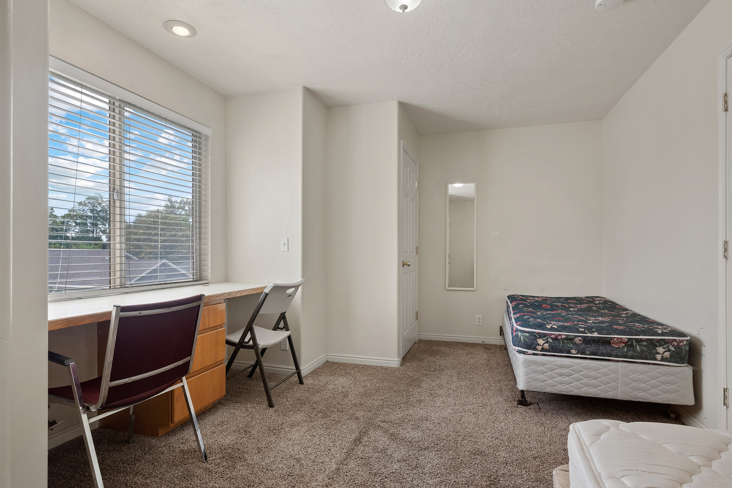 20_677-e-300-n-3-provo-ut