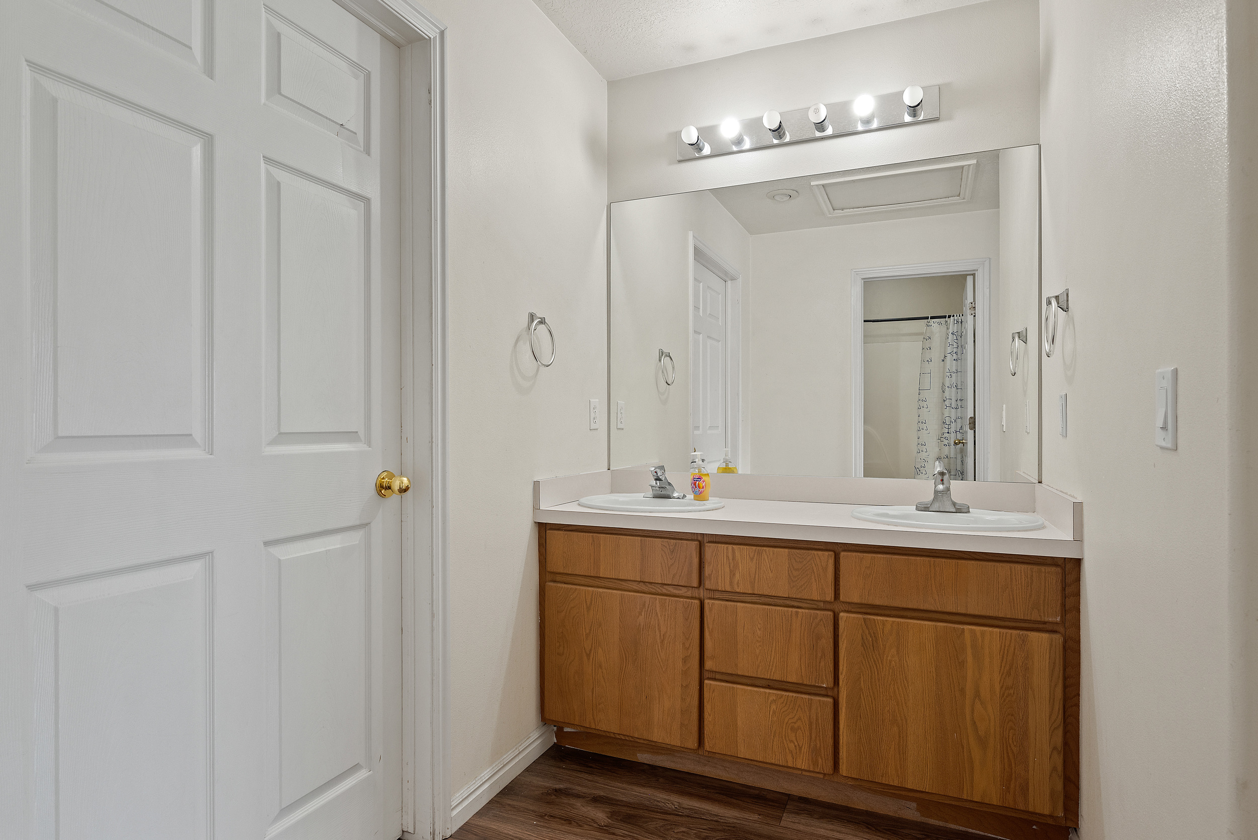 23_677-e-300-n-3-provo-ut