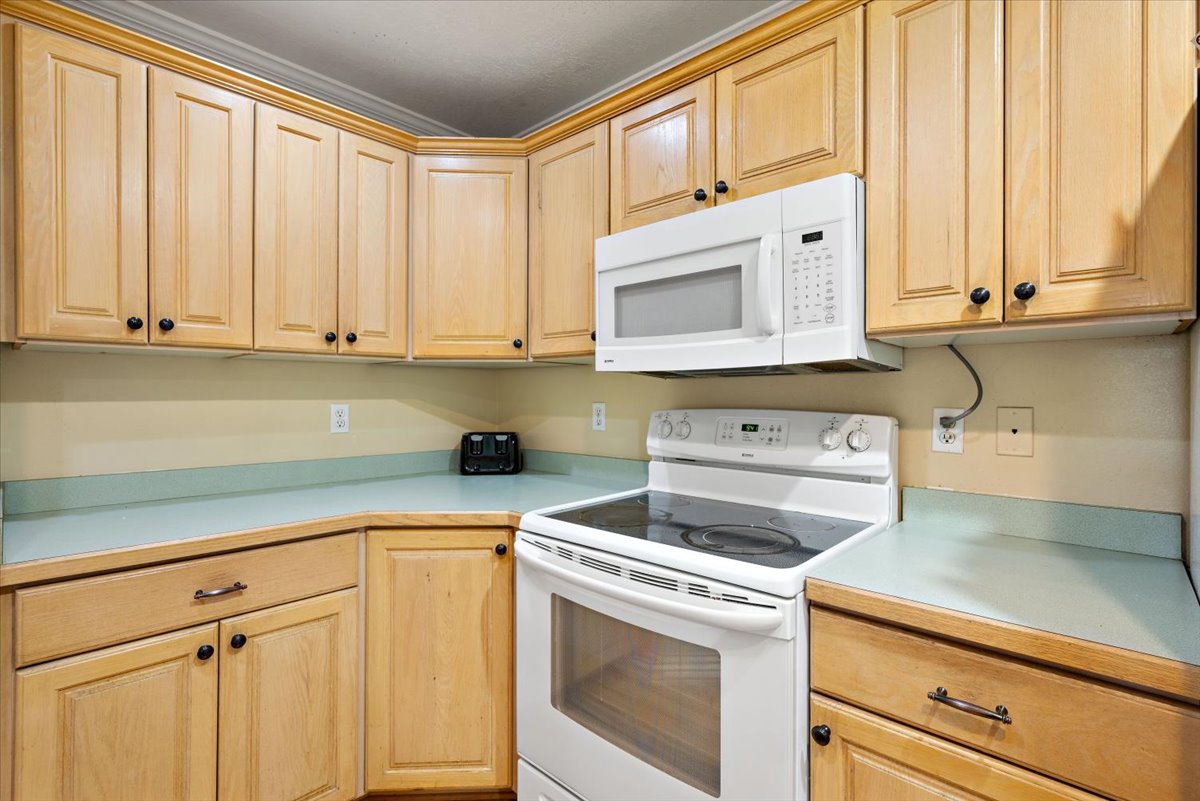 11-1541-N-Riverside-Ave-18-Provo-UT-11