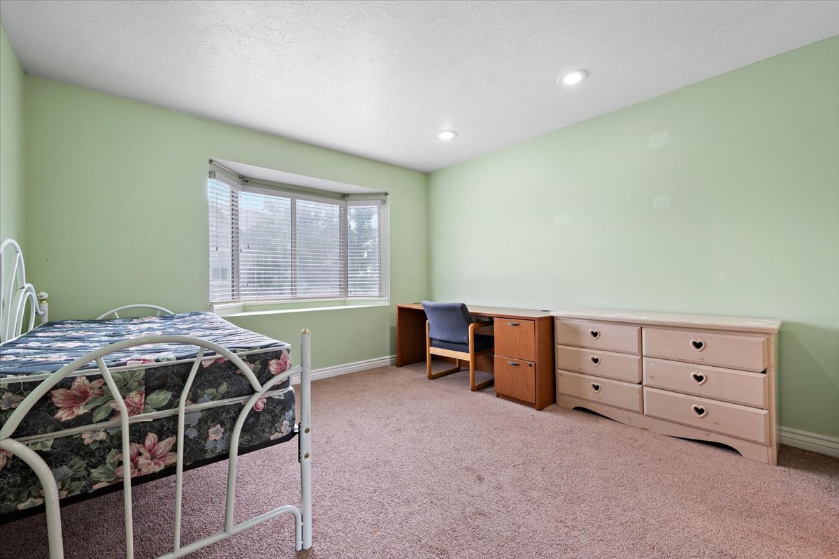 12-1541-N-Riverside-Ave-18-Provo-UT-12