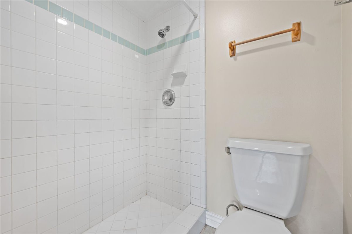 15-1541-N-Riverside-Ave-18-Provo-UT-15