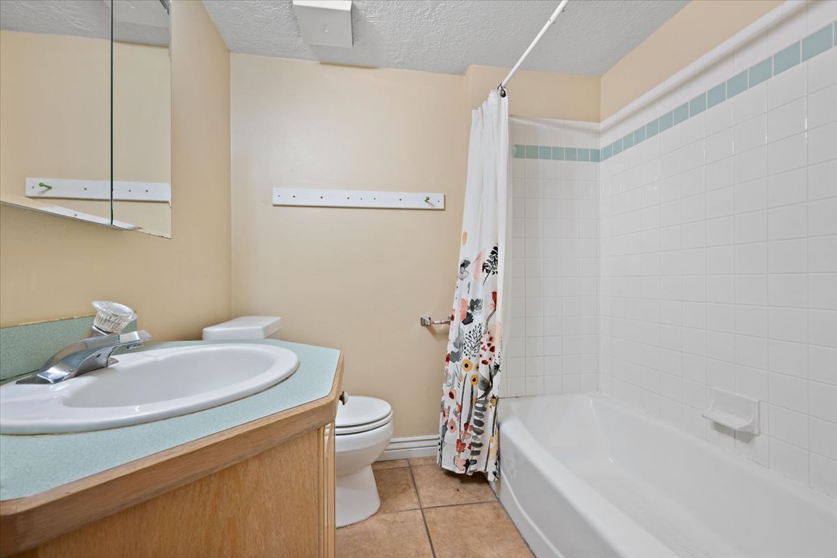 19-1541-N-Riverside-Ave-18-Provo-UT-19