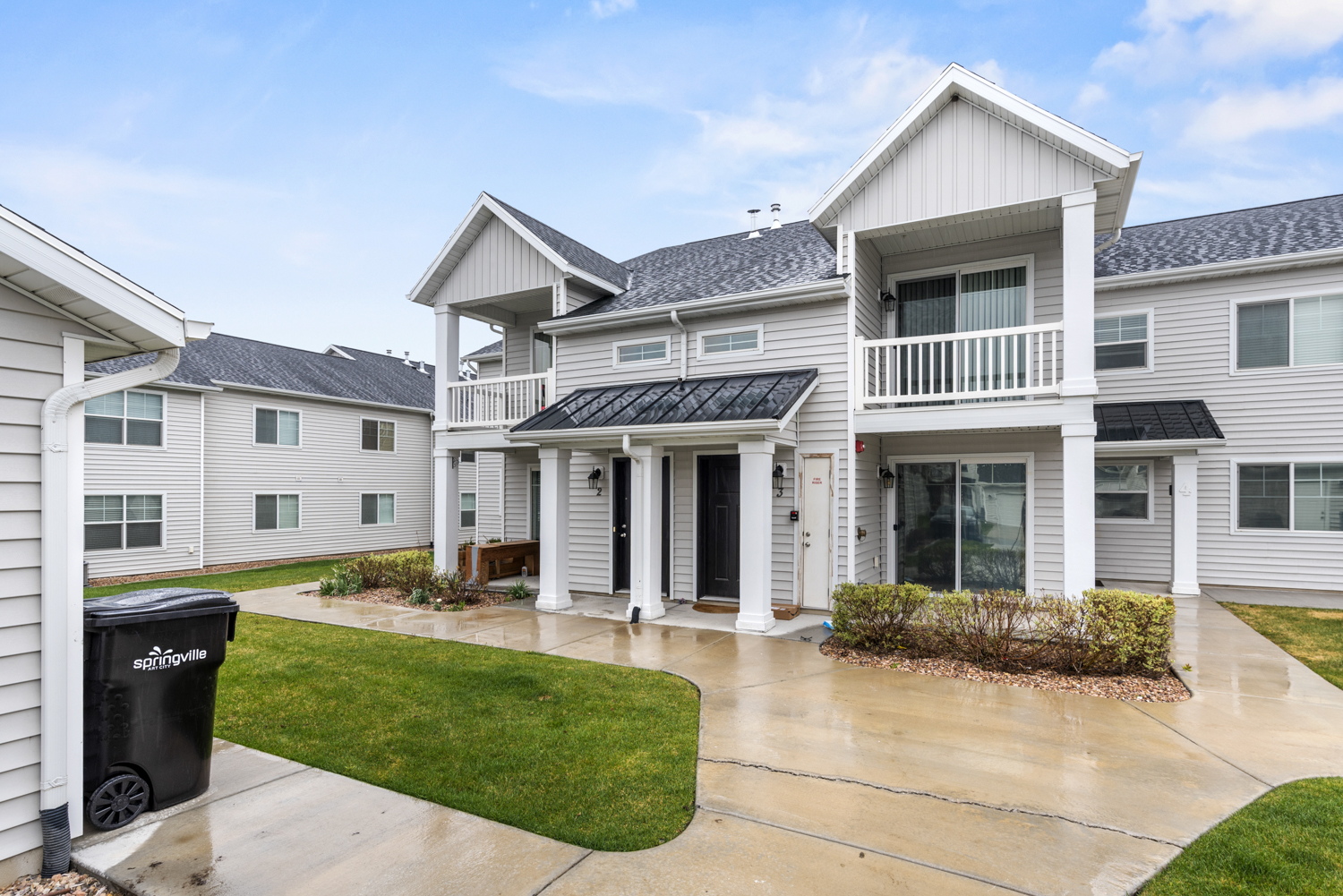 Brookline Condos 2 Springville Av. Now New Carpet & Paint