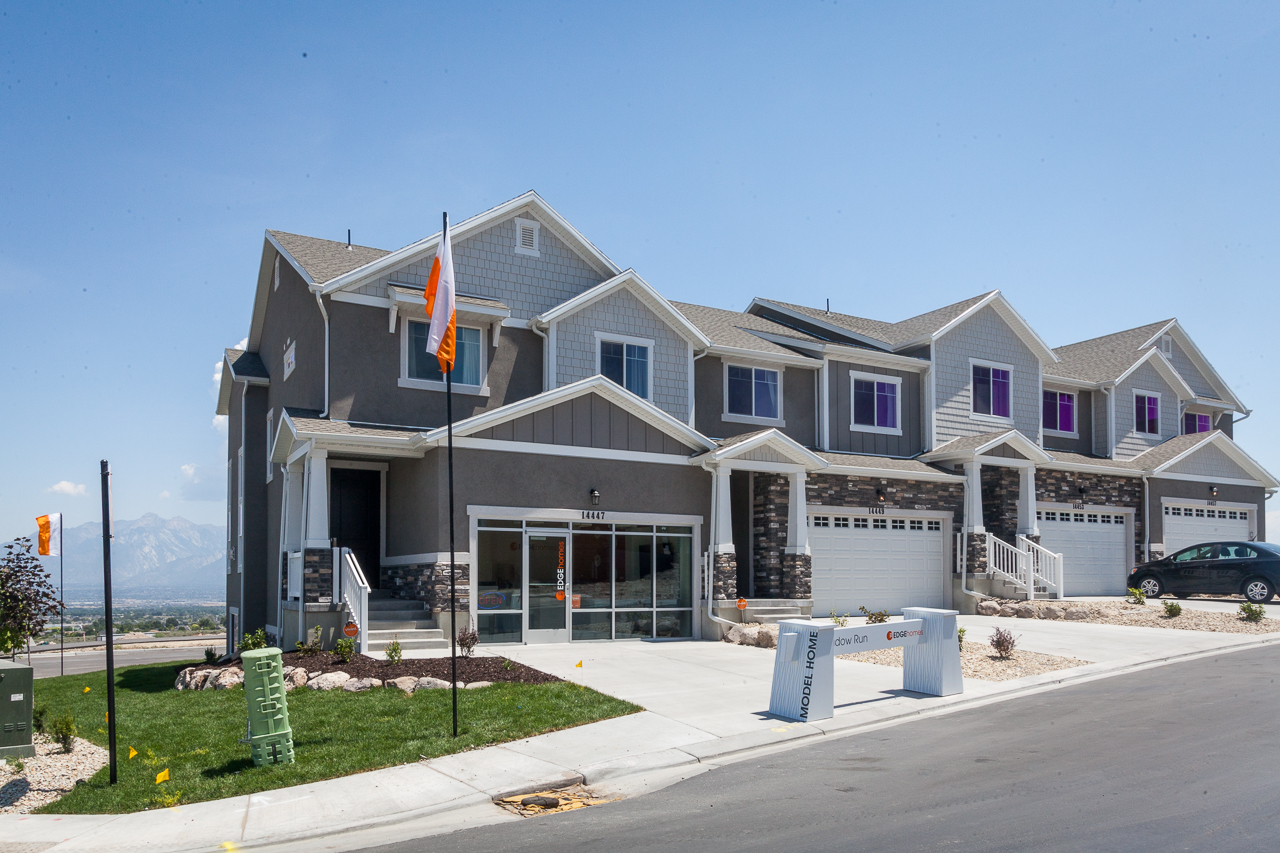 Waters Edge Townhomes Aspen Ridge Management