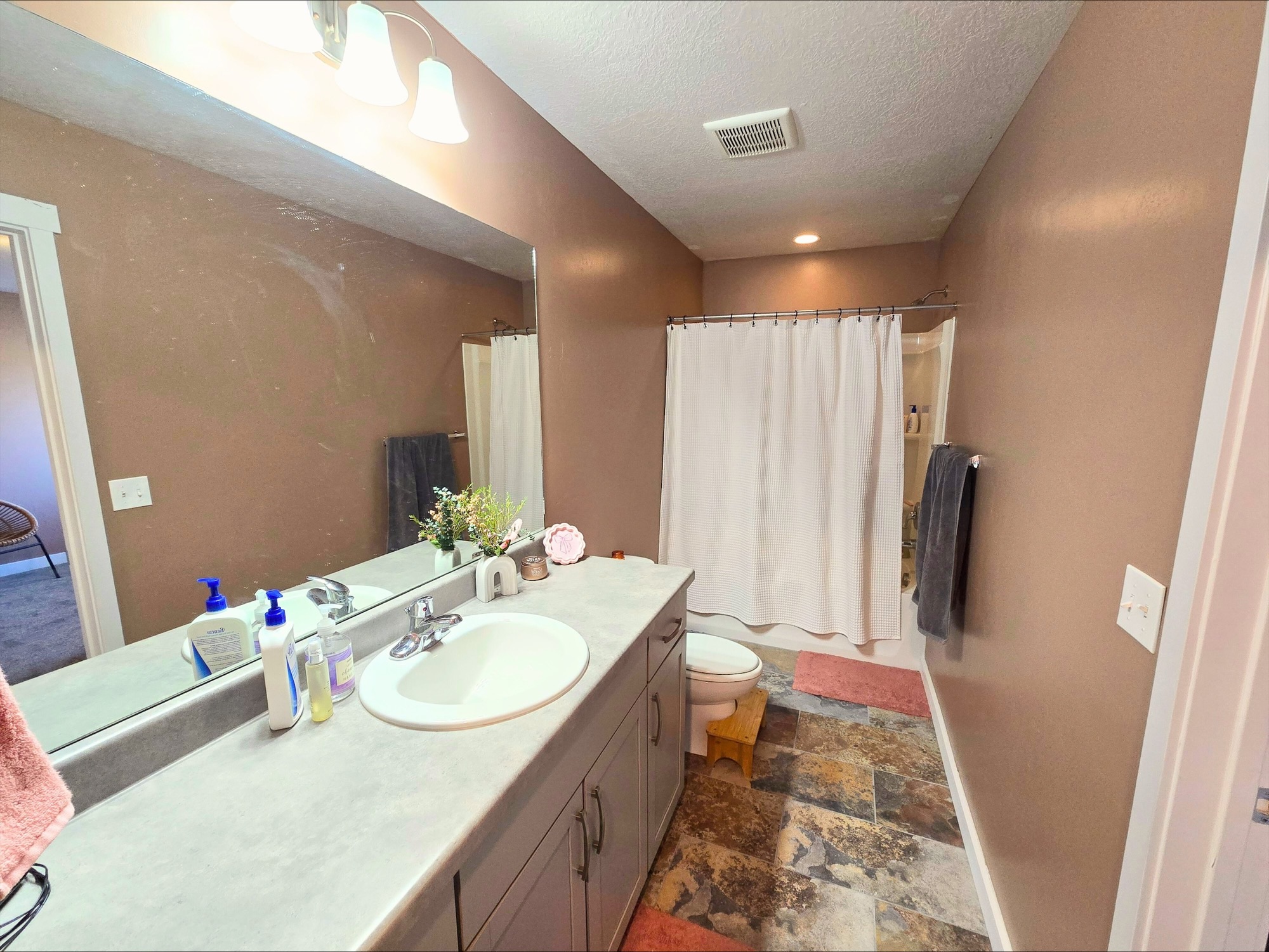 processed-60254A00-FA26-44C7-922A-688CAEA1345C