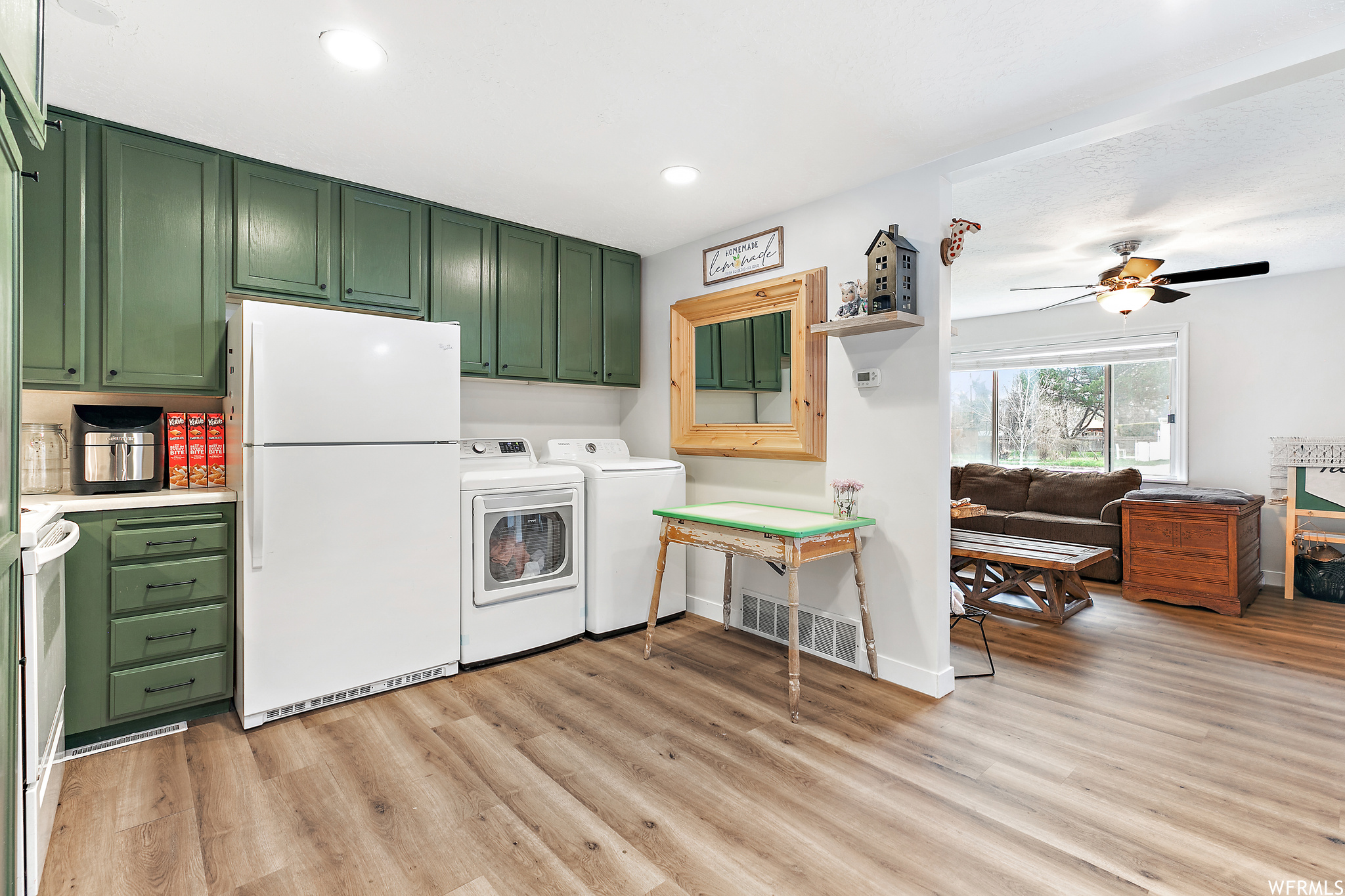 1966338_ee2bbb708e3347a27bffaf0e4f1f92c0_654a764cd7fac