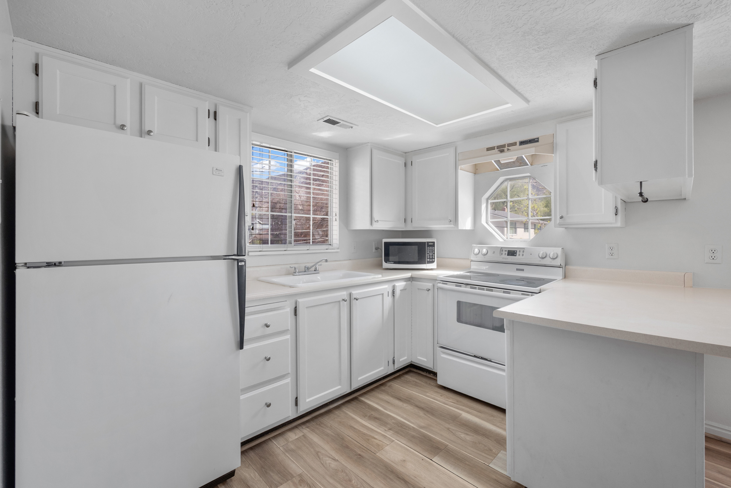 19_619-n-700-e-2-provo-ut