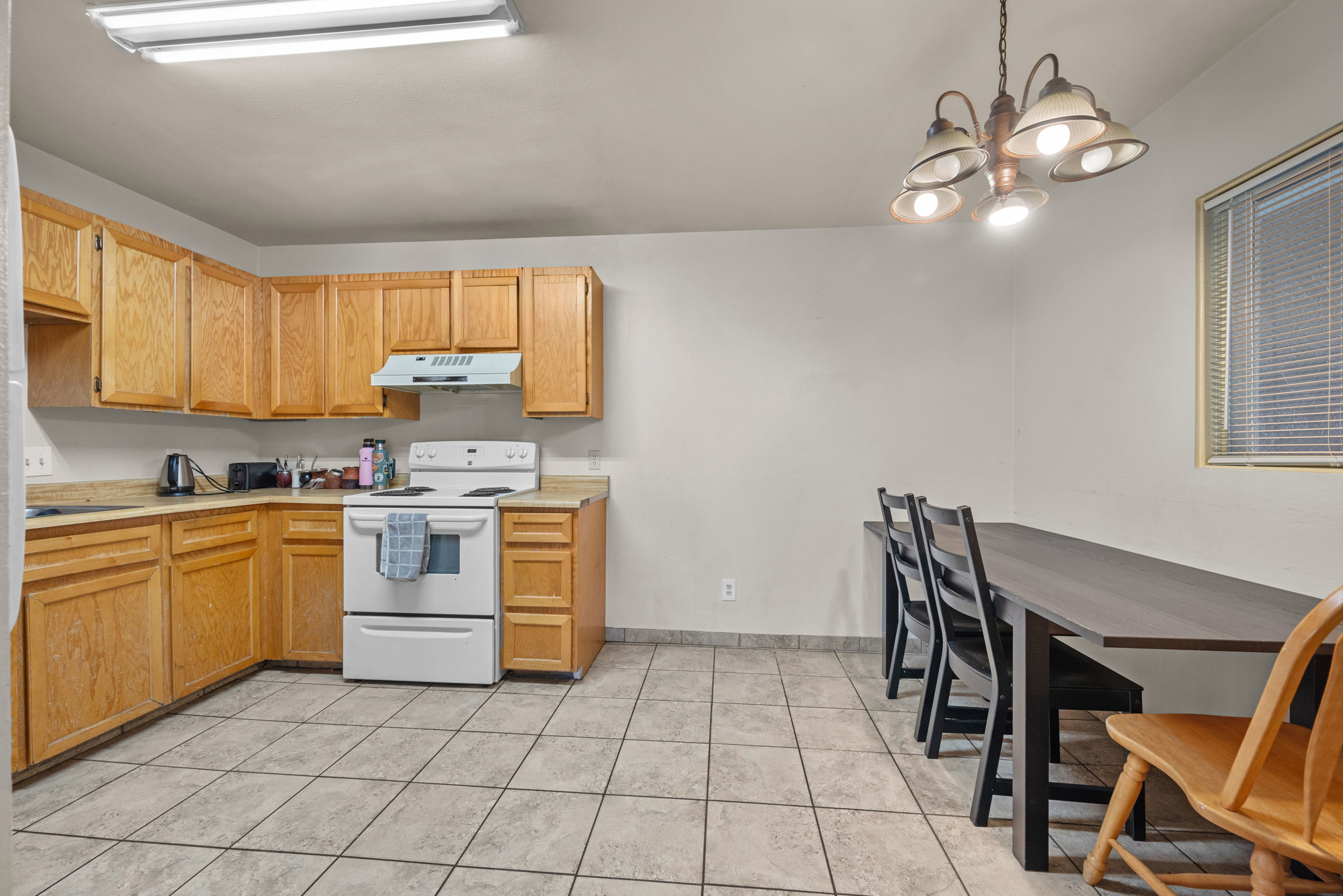 7_17_788-n-700-e-4-provo-ut