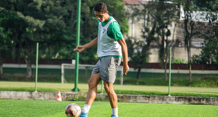 Samuell Esperancin chega a 10 gols antes da semifinal do Carioca Sub-15