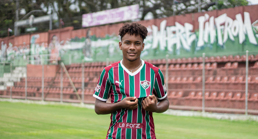 Fluminense Signs 16-Year-Old Midfielder Crystian Gabriel to First Pro Contract