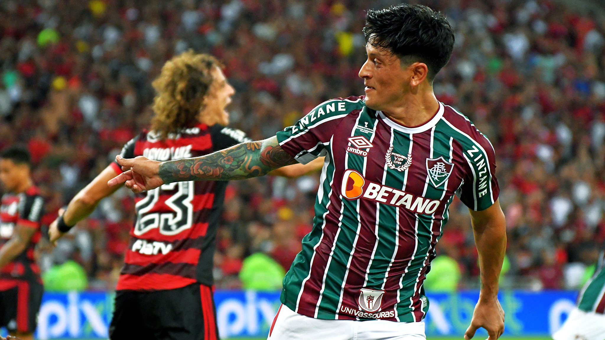 Tricolor venceu seis e só perdeu um jogo nos últimos nove FlaFlus