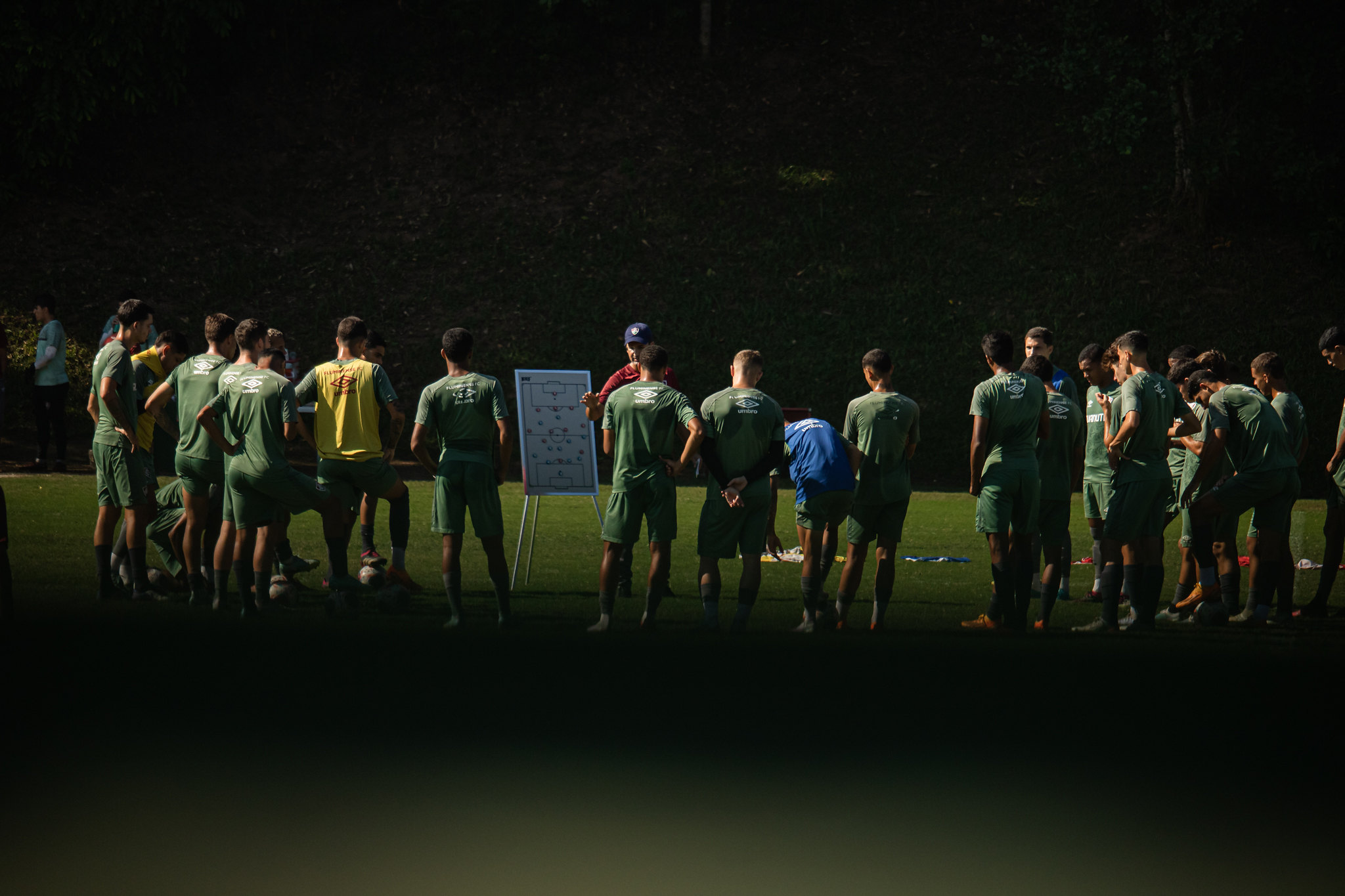 Sub-20 do Flu encara o Bangu pelas quartas de final do Carioca ...