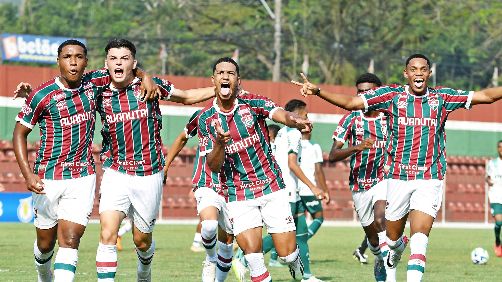 Fluminense empata com Palmeiras no jogo de ida das quartas de final do ...
