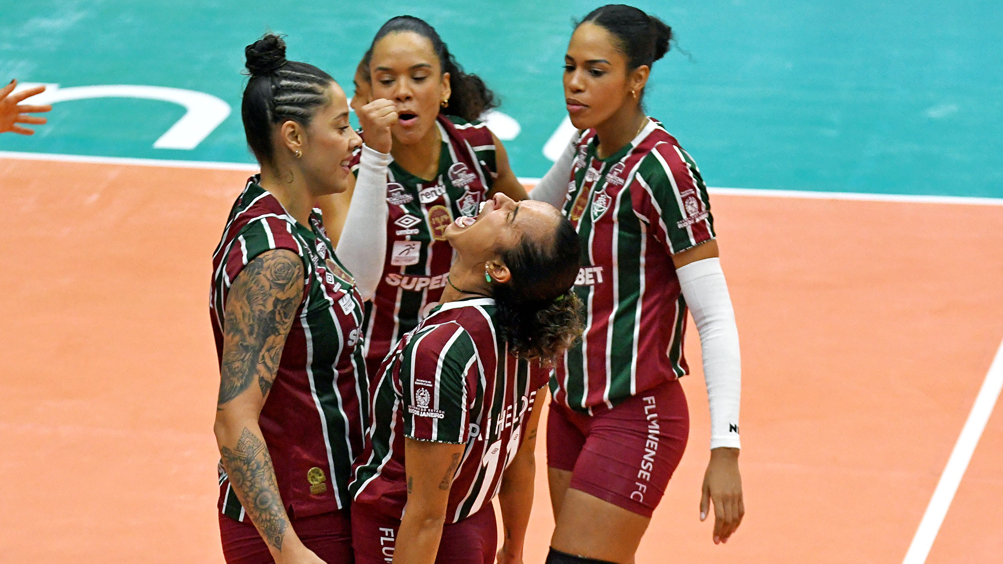 Ariane, do Fluminense, é a maior pontuadora e melhor sacadora do turno ...